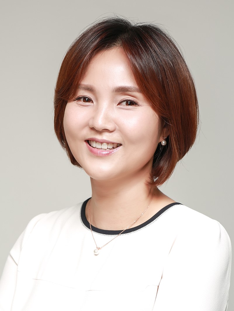 Professor Hyeon-Jin Shin of the Department of Semiconductor Engineering selected as 2025 POSCO Science Fellow 이미지